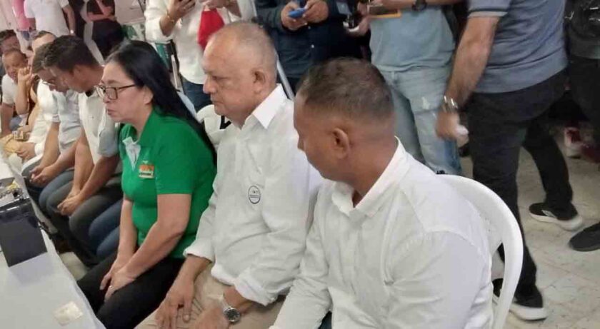 En las horas de la mañana, en el Registraduría Especial de Soledad, Osvaldo Montalvo oficializó su candidatura al concejo Municipal de Soledad