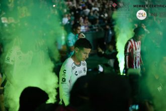 James brilla en México y tiene rugiendo a un León tras victoria contra Guadalajara