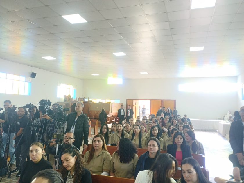 Mujeres beneficiarias del programa Códigos de Paz