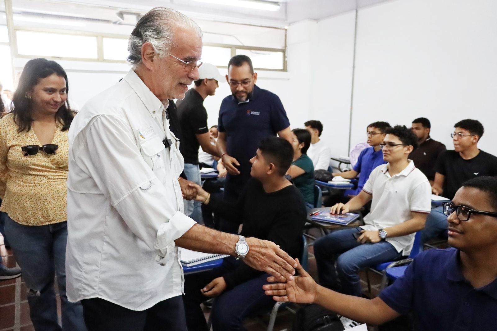 Gobernador Verano dio la bienvenida a nuevos estudiantes de medicina en UNIATLÁNTICO