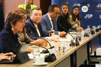 Avanza la articulación por la paz: Gobierno y JEP fortalecen hoja de ruta para las víctimas