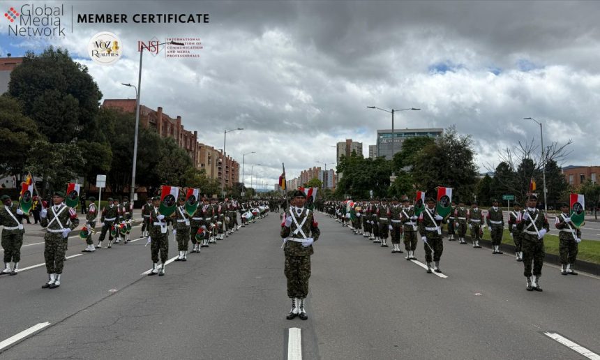 Soldados profesionales desfilan por primera vez en la capital: un paso firme hacia la historia