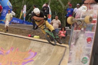 Cali y el Bowl Pump Track