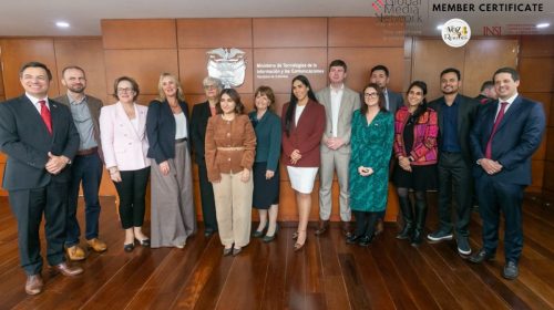 Colombia y Reino Unido impulsan revolución educativa digital