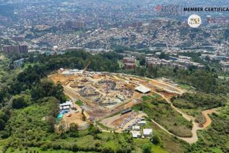 El alcalde Federico Gutiérrez confirmó que la nueva cárcel para sindicados se inspira en el modelo de Bukele para erradicar el hacinamiento en las estaciones de Policía.
