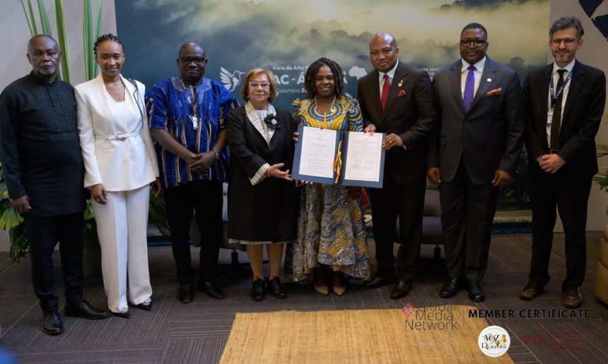 Colombia y Ghana firman acuerdo portuario para impulsar comercio entre América Latina y África