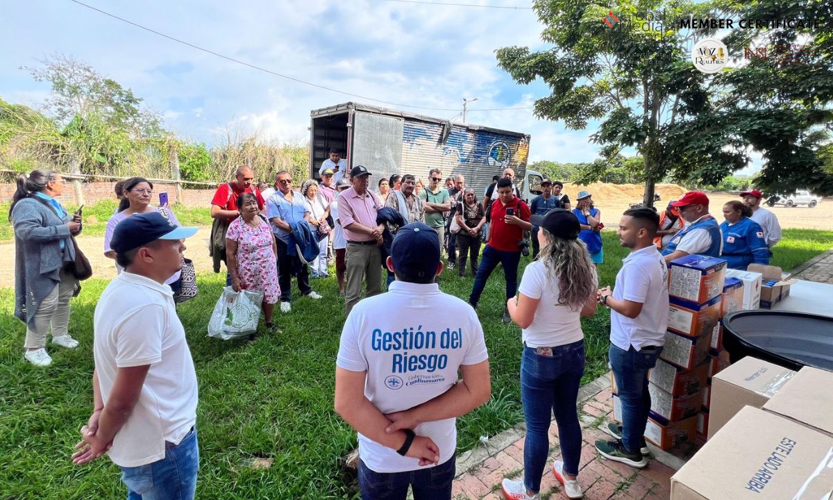 Gobernación de Cundinamarca atiende emergencia por lluvias en La Mesa: 19 familias reciben ayudas humanitarias