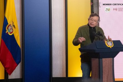 Presidente Petro anuncia subsidios y créditos tras alza de tasas del Banco de la República y advierte posible emergencia económica