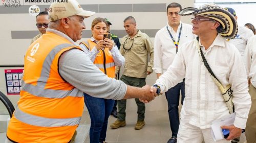 Presidente inaugura nueva zona de llegadas del Ernesto Cortissoz y destaca crecimiento del turismo en Colombia