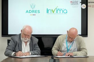 ADRES e Invima unen fuerzas para fortalecer el control sobre medicamentos y optimizar el gasto del sistema de salud en Colombia