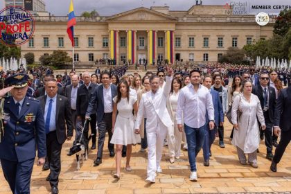El 7 de agosto marcó el cierre de un ciclo político inédito en Colombia. Gustavo Petro terminó el primer gobierno de izquierda de la historia reciente del país y entregó el poder a Abelardo De La Espriella, representante de un proyecto político ubicado en el extremo opuesto del espectro ideológico
