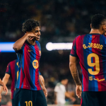 Barcelona golea 7-2 al Racing de Santander y mantiene su arranque perfecto en LaLiga Barcelona goleó 7-2 al Racing de Santander con triplete de Raphinha y doblete de João Cancelo. El Barça suma 18 puntos y 28 goles en seis jornadas.