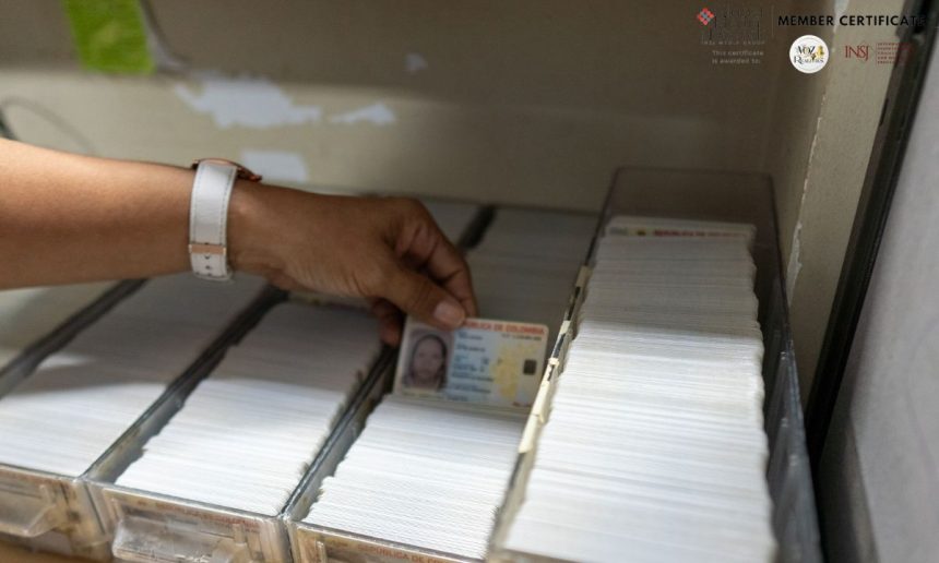 Desarticulan red de tráfico de migrantes que habría obtenido cédulas colombianas de forma irregular