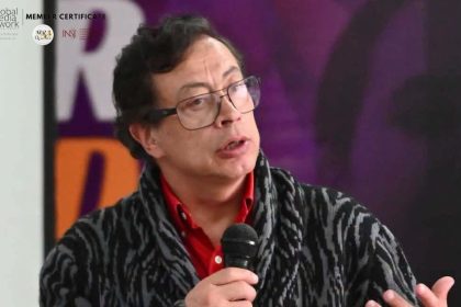 Gustavo Petro llamó a crear un comité cívico en defensa del agua en Santa Marta tras el anuncio de Abelardo De La Espriella sobre el proyecto de plantas desalinizadoras