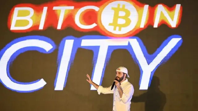 El presidente de El Salvador, Nayib Bukele prometió que el bitcoin traería a El Salvador "prosperidad, libertad económica e inclusión financiera" - Cortesía BBC News