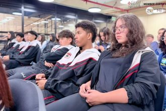 Jóvenes de Funza participaron en talleres de cohetería, realidad aumentada y drones como parte de una alianza para acercarlos a la ciencia y tecnología